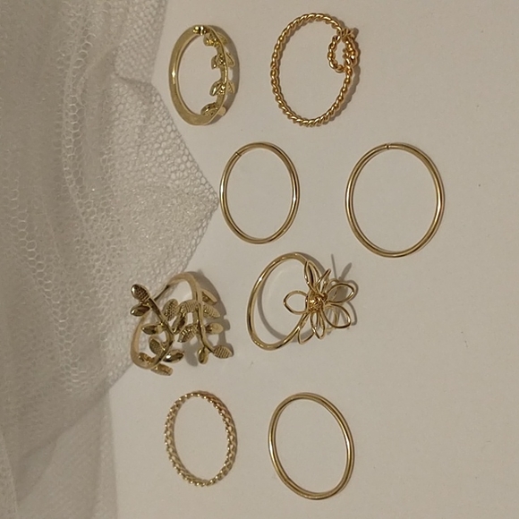 Gold Leaf Ring Set! - Picture 4 of 5
